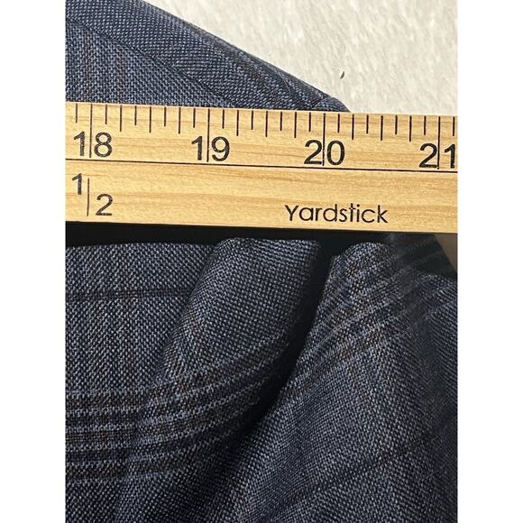 Jos A Bank Traveler Mens 44R Blue Burgundy Plaid Casual Sport Coat Blazer - Picture 11 of 14